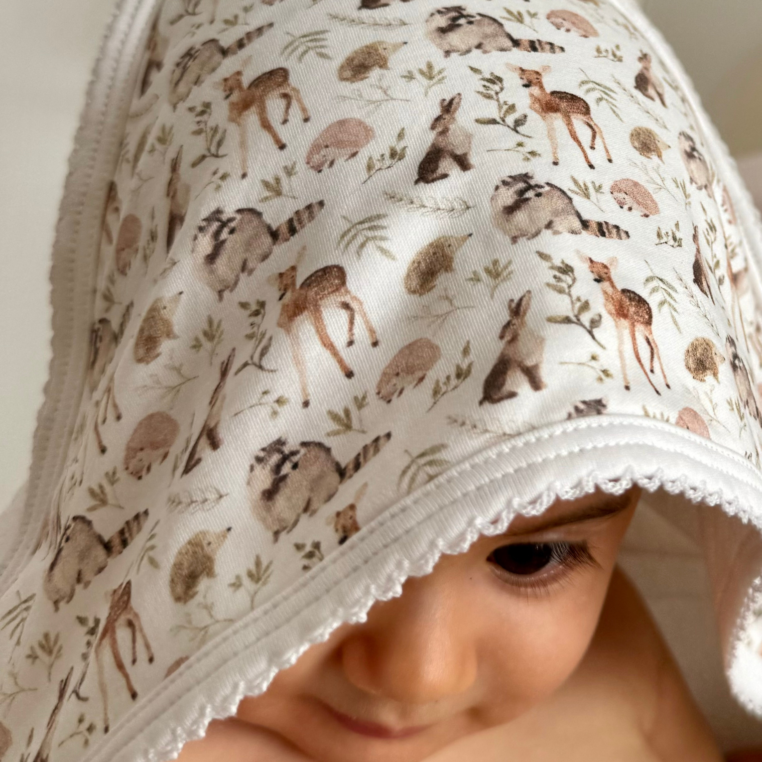  Hooded towel forest animals pima cotton print zoom